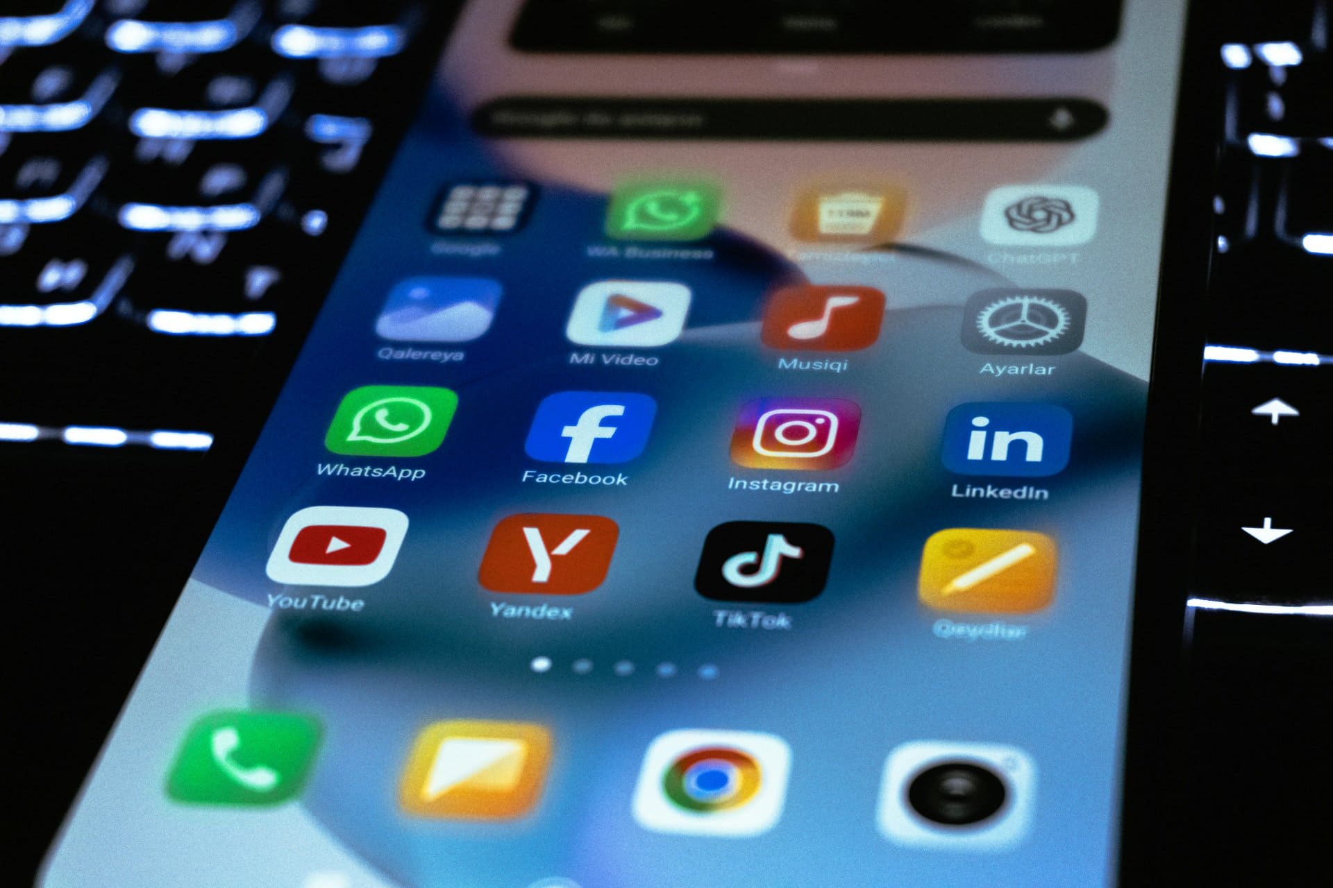 how to test a smartphone lcd screen