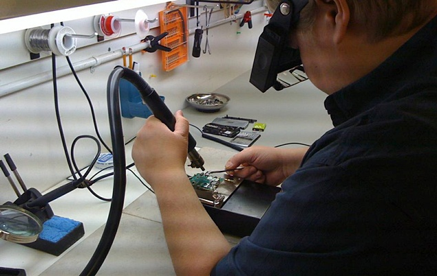 small cell phone repair shop