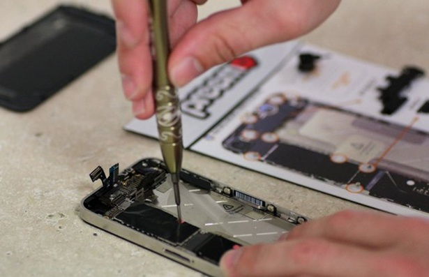 cell phone repair business